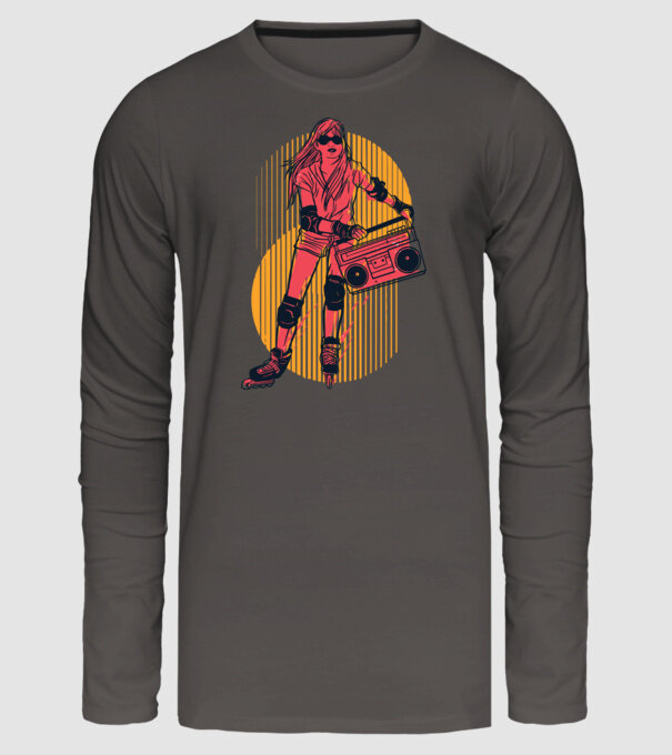 Fată skate model gri închis pe tricou