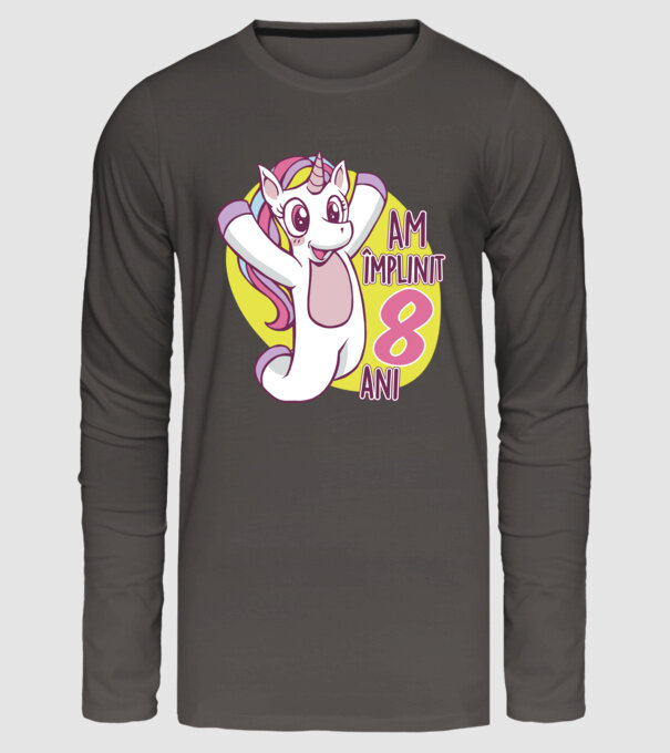 Am împlinit 8 ani model gri închis pe tricou