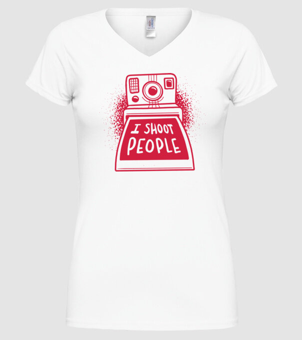 I shoot people - Fotograf model alb pe tricou