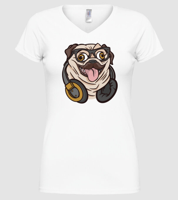 Mops cu căști model alb pe tricou