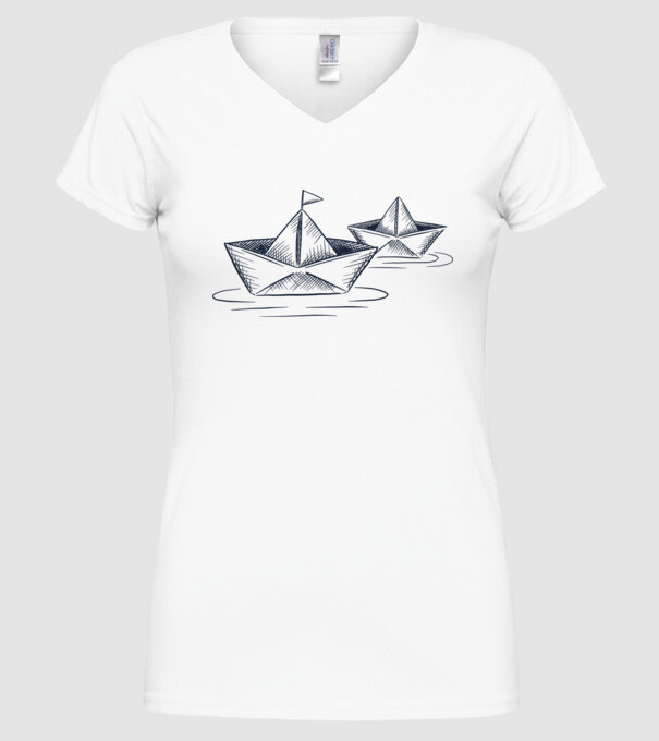 Barca de hârtie model alb pe tricou