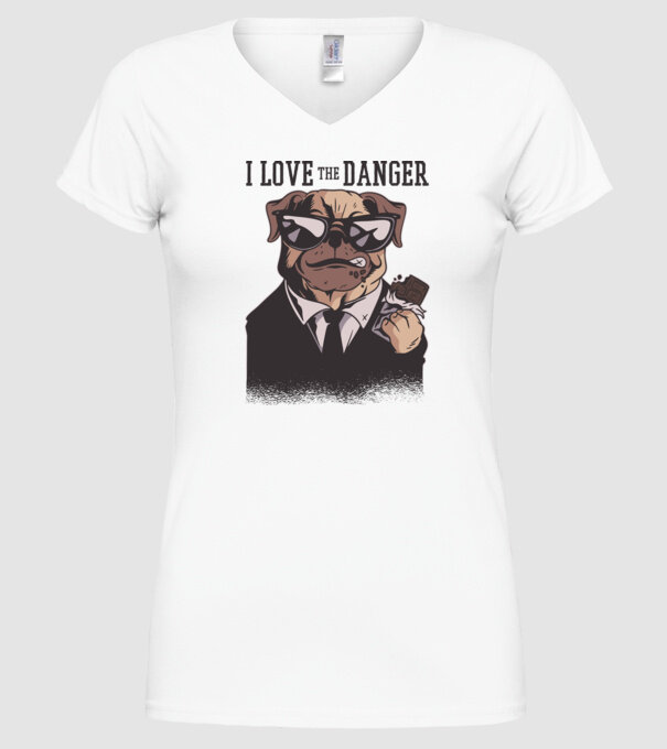Iubesc pericolul Tricou cu mops model alb pe tricou