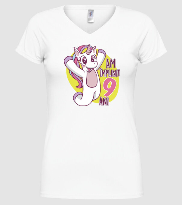 Am împlinit 9 ani model alb pe tricou