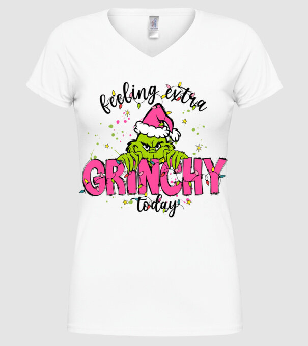 Feeling extra Grinchy today model alb pe tricou