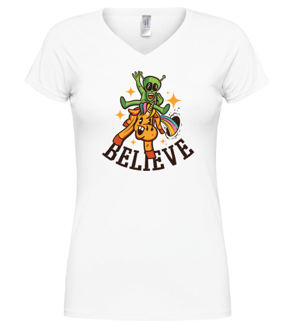  model  pe tricou