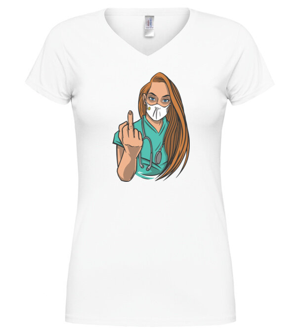  model  pe tricou