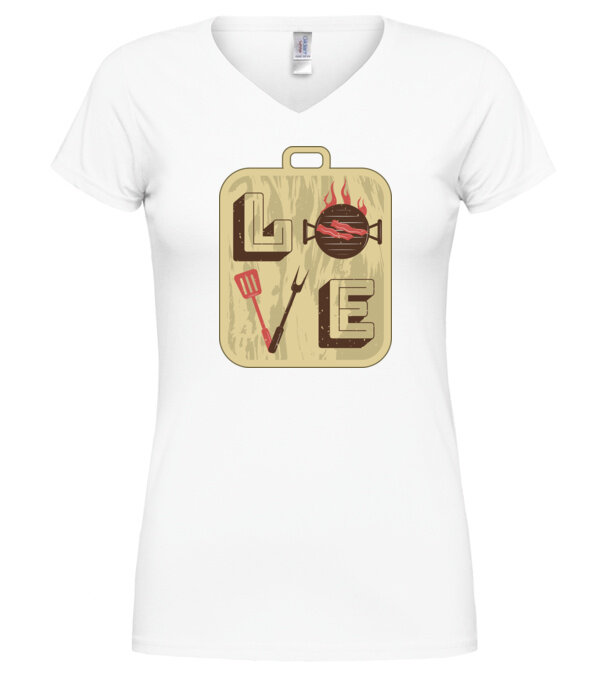  model  pe tricou