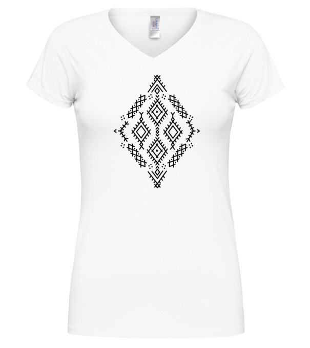  model  pe tricou
