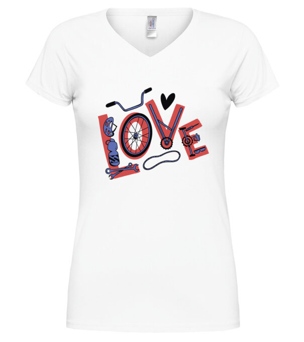  model  pe tricou