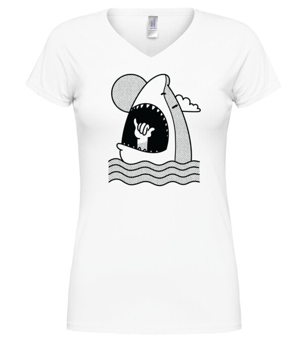  model  pe tricou