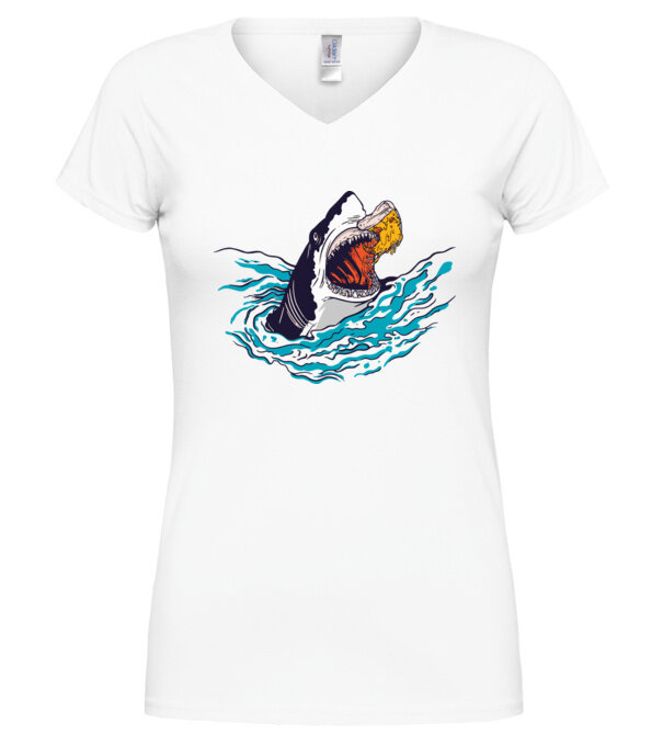  model  pe tricou