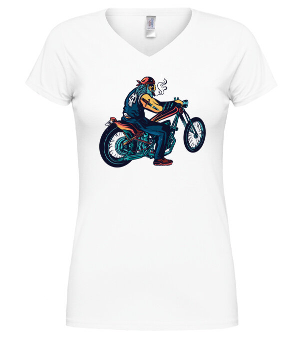  model  pe tricou