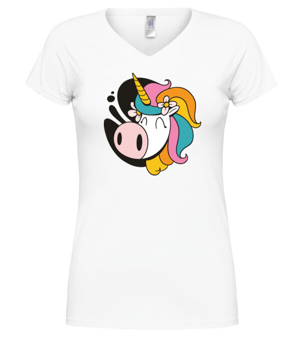  model  pe tricou