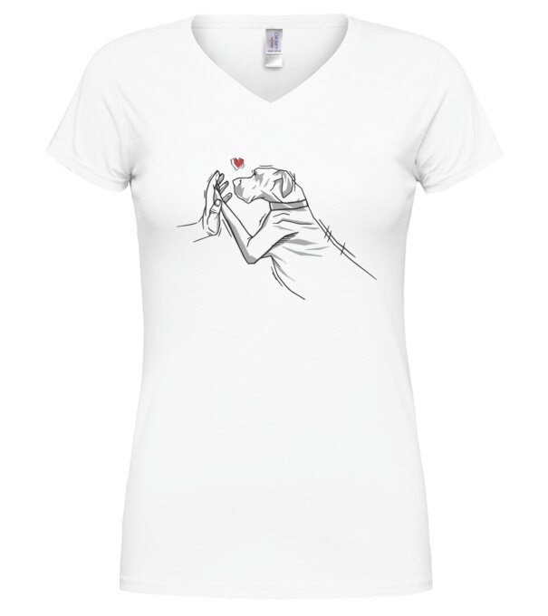  model  pe tricou