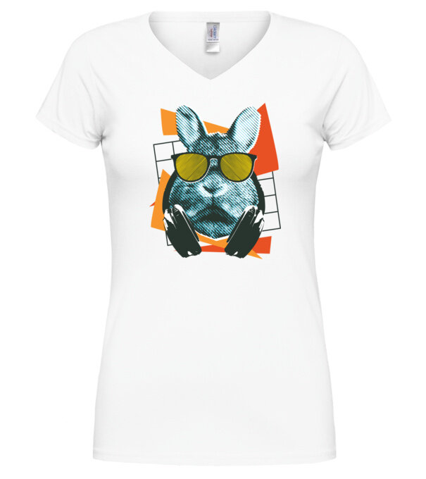  model  pe tricou
