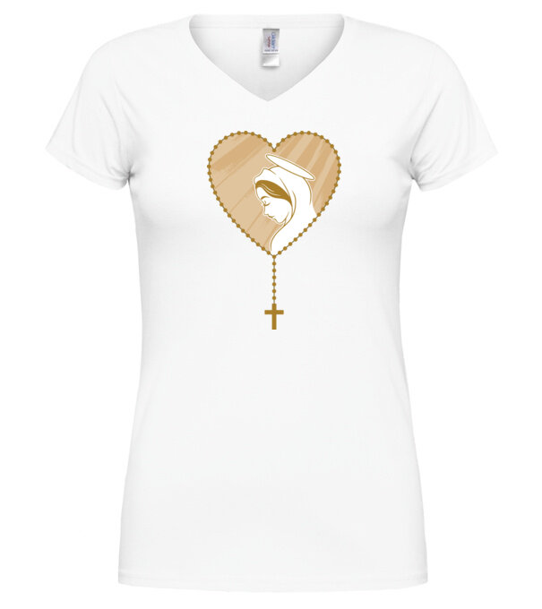  model  pe tricou