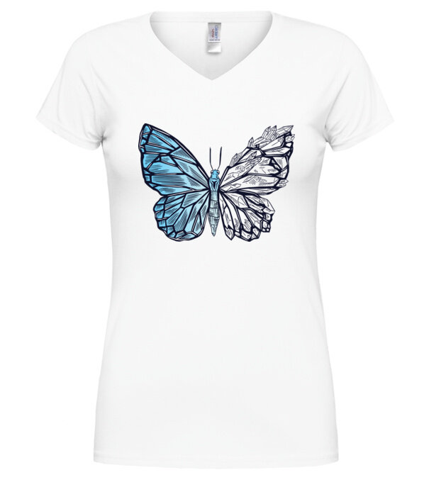  model  pe tricou