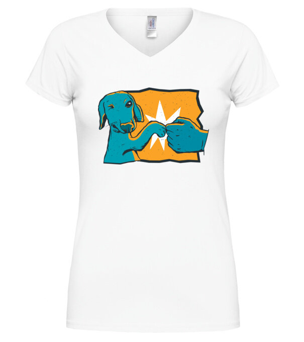  model  pe tricou