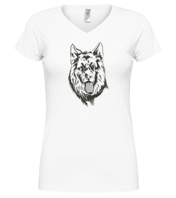  model  pe tricou