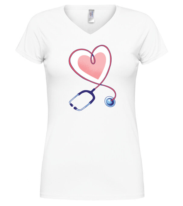  model  pe tricou