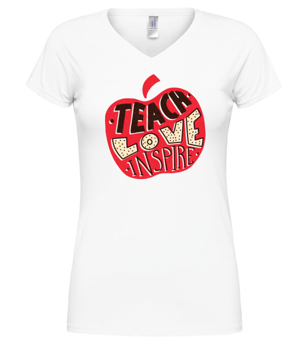  model  pe tricou