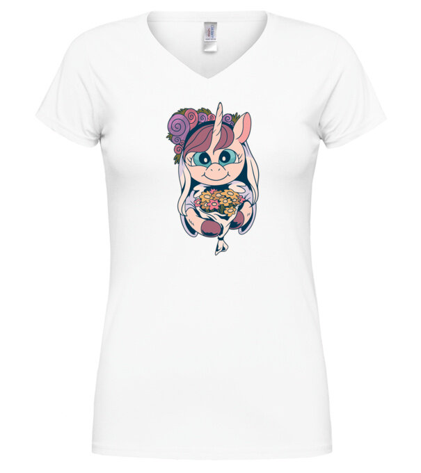  model  pe tricou