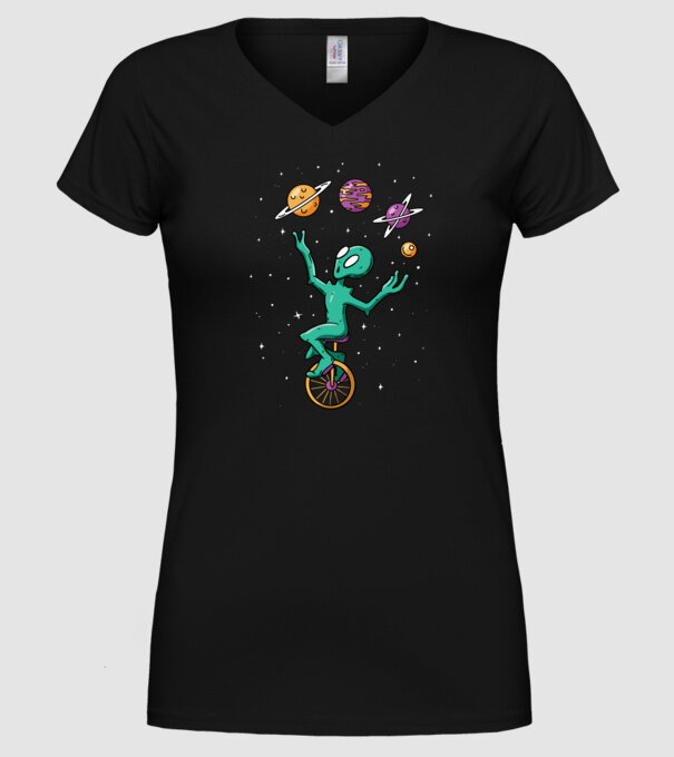 Jongler Alien model negru pe tricou
