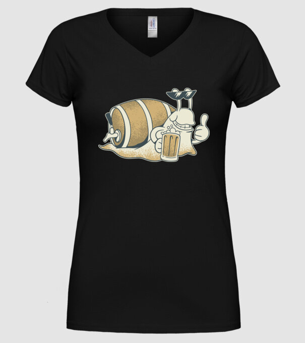 Melc cu bere model negru pe tricou