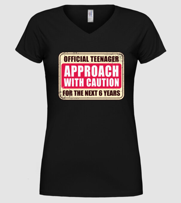 Adolescent oficial Abordați cu prudență model negru pe tricou