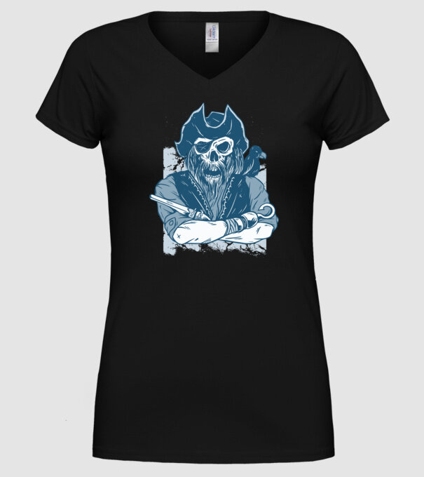 Pirat model negru pe tricou