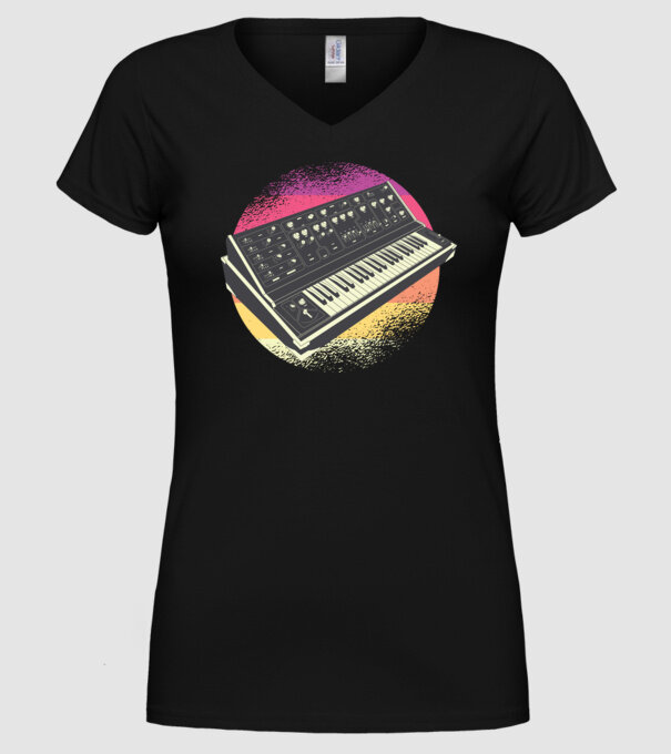 Sintetizator retro model negru pe tricou