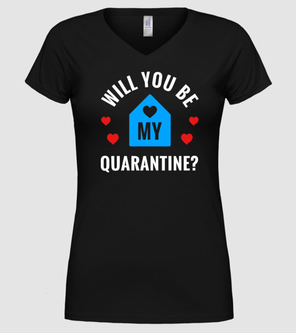 model negru pe tricou