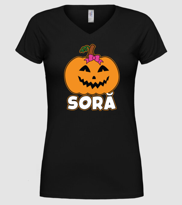 soră model negru pe tricou