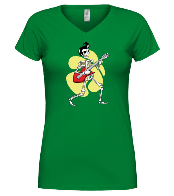  model  pe tricou