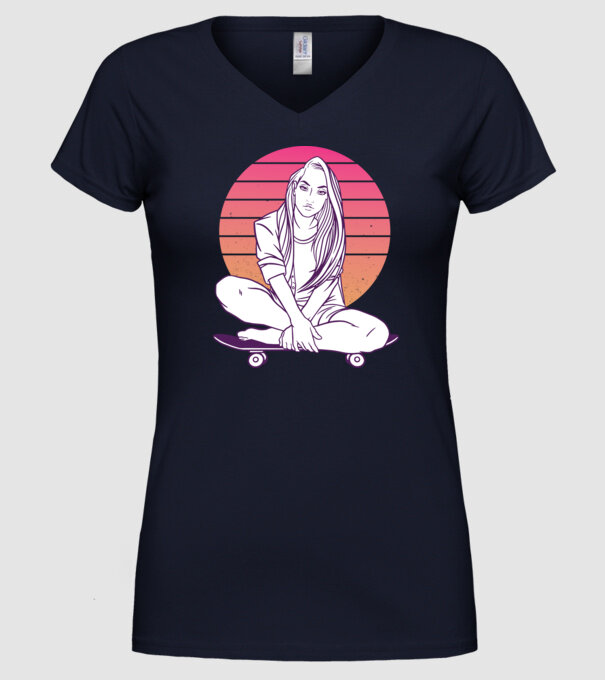 Fată Skateboarder model albastru închis pe tricou