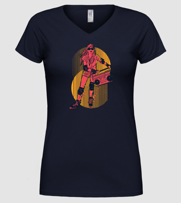 Fată skate model albastru închis pe tricou