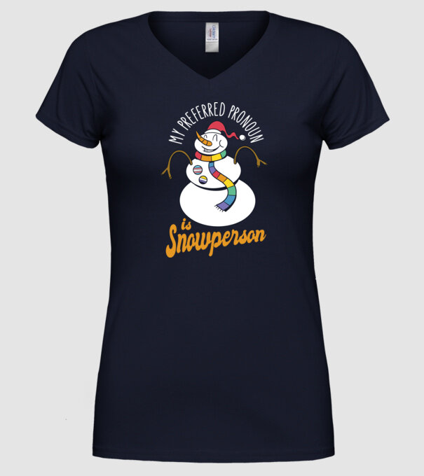 Om de zăpadă model albastru închis pe tricou