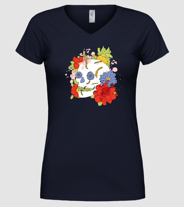 Craniu cu Flori model albastru închis pe tricou