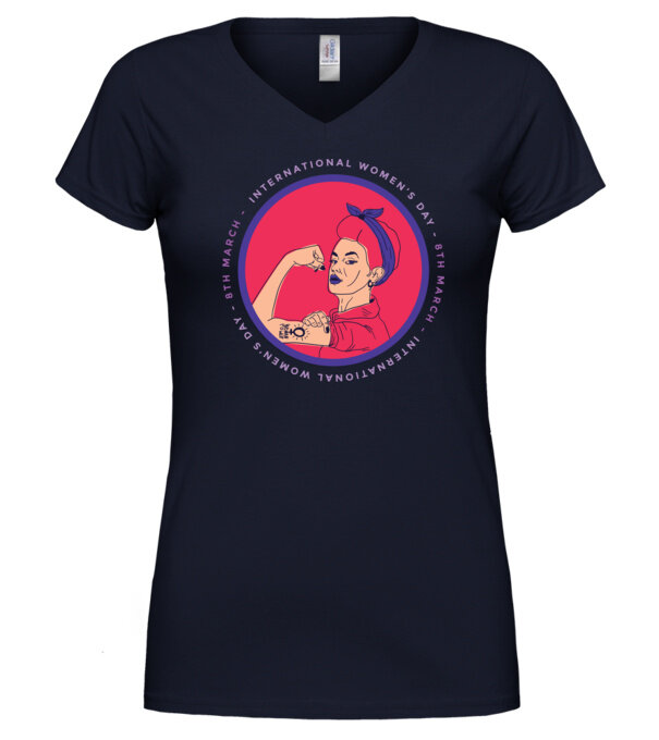  model  pe tricou