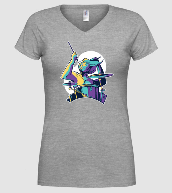 Baterist model gri pe tricou