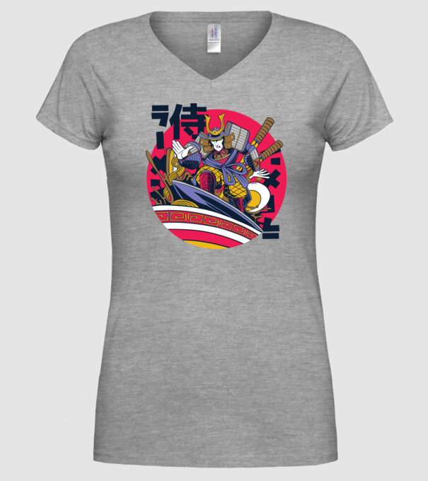 Samurai Ramen Surf model gri pe tricou