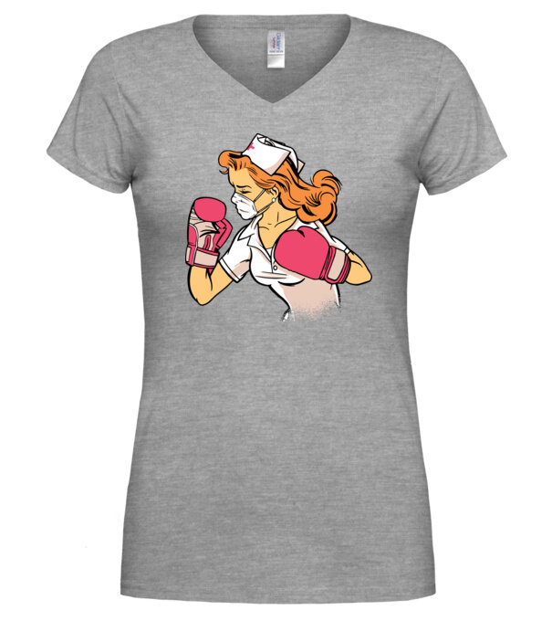  model  pe tricou