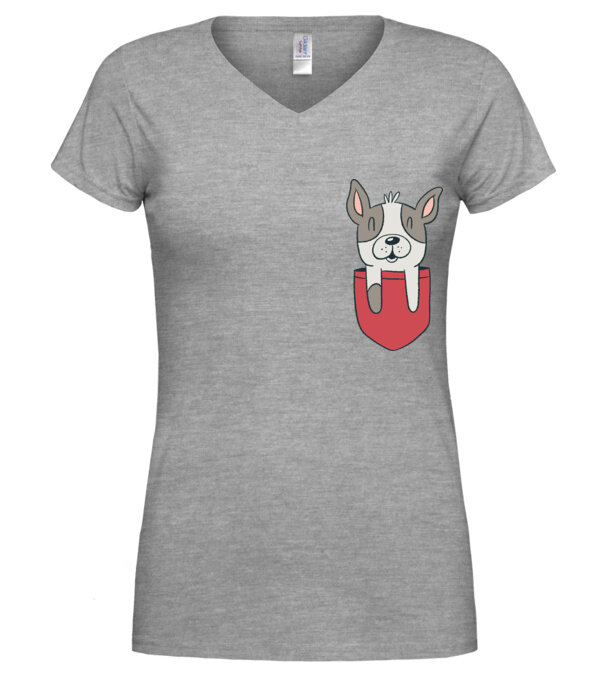  model  pe tricou