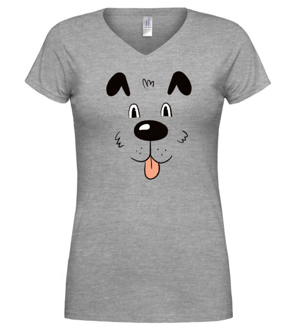  model  pe tricou