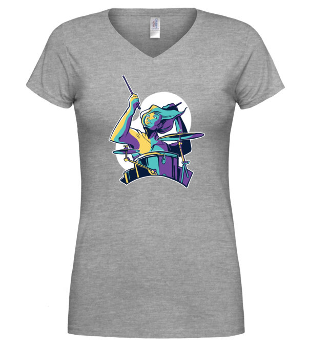  model  pe tricou