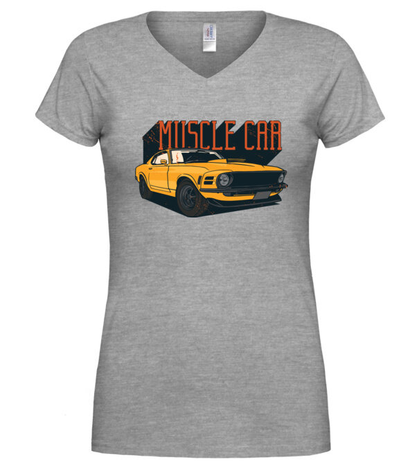  model  pe tricou