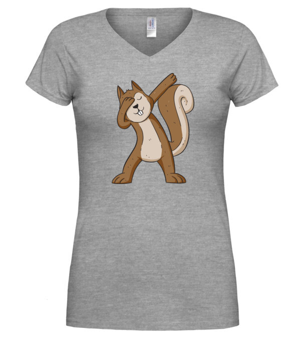  model  pe tricou