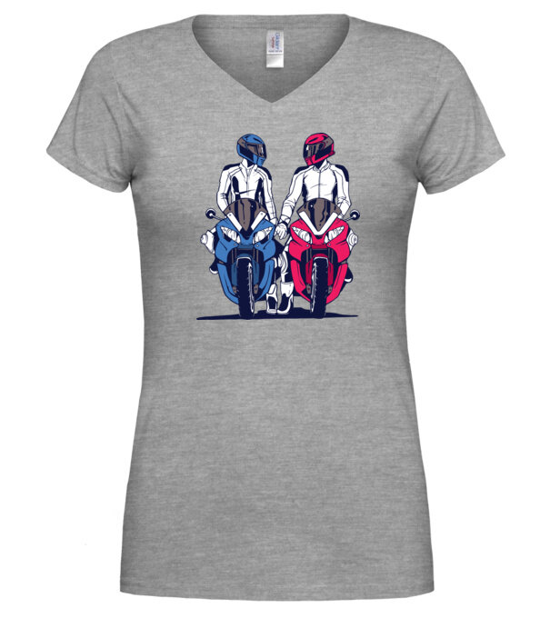  model  pe tricou