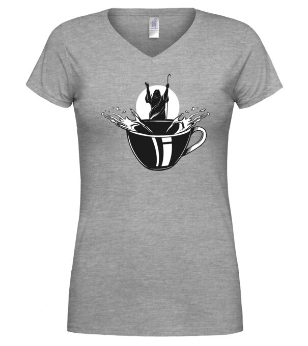  model  pe tricou