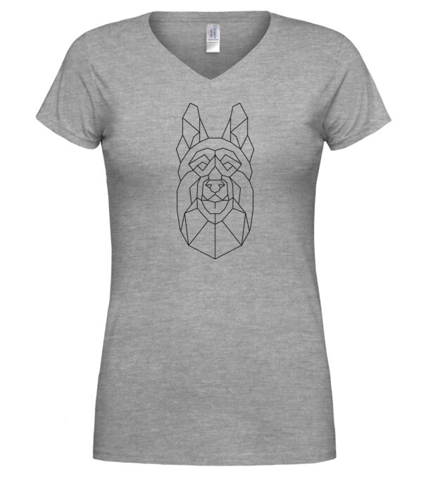  model  pe tricou